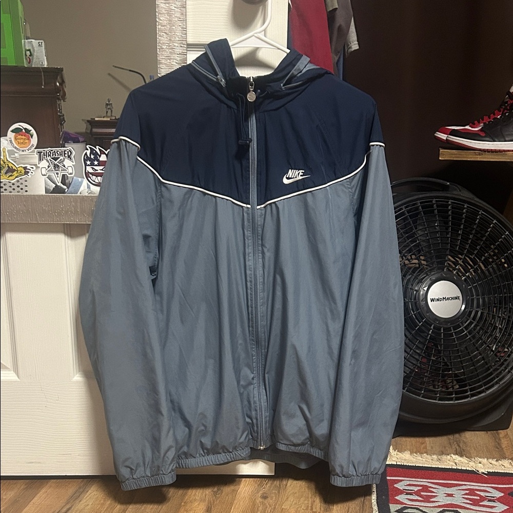 Nike Men's Navy and Gray Windbreaker